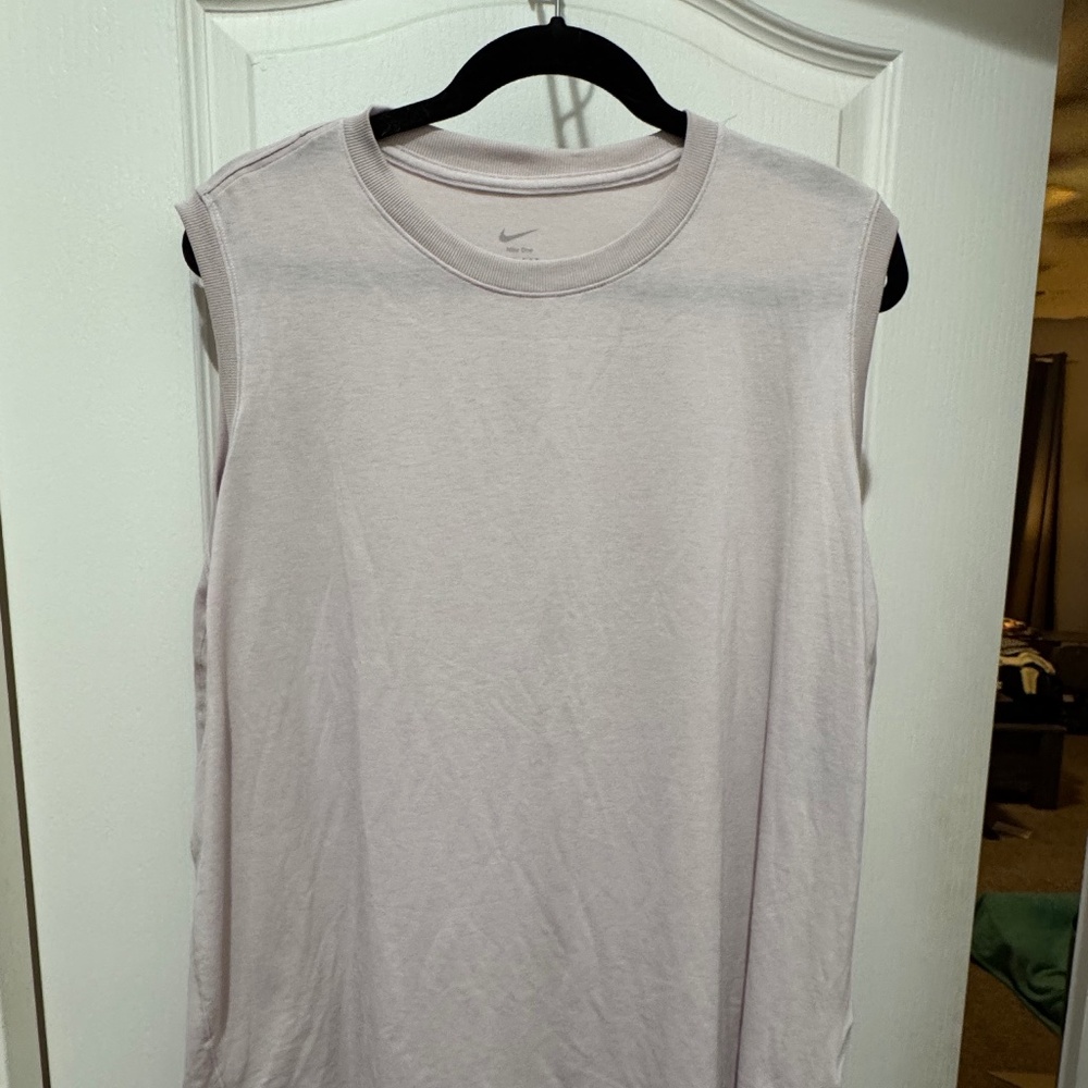 Large Women’s Nike Tank Top